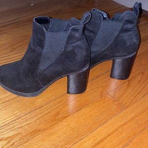 Womens black suede ankle booties. Size 6